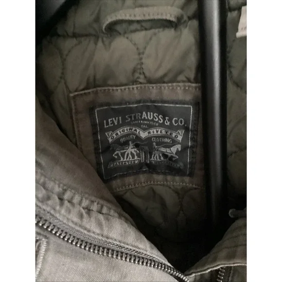 NWT LEVIS Womans Army Green Utility Cargo Jacket Multi Pockets & Hood Size Med